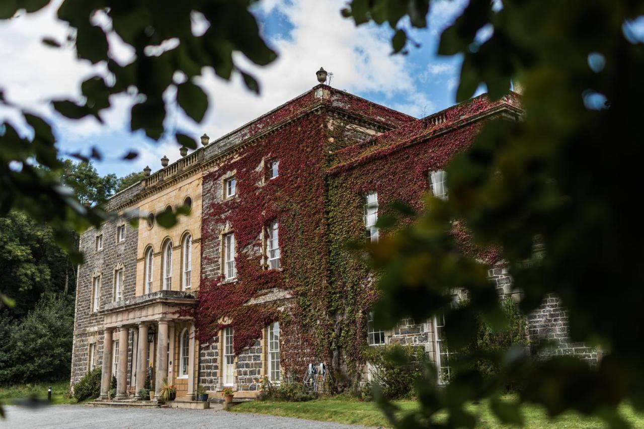آبيريستويث Plas Nanteos Mansion المظهر الخارجي الصورة