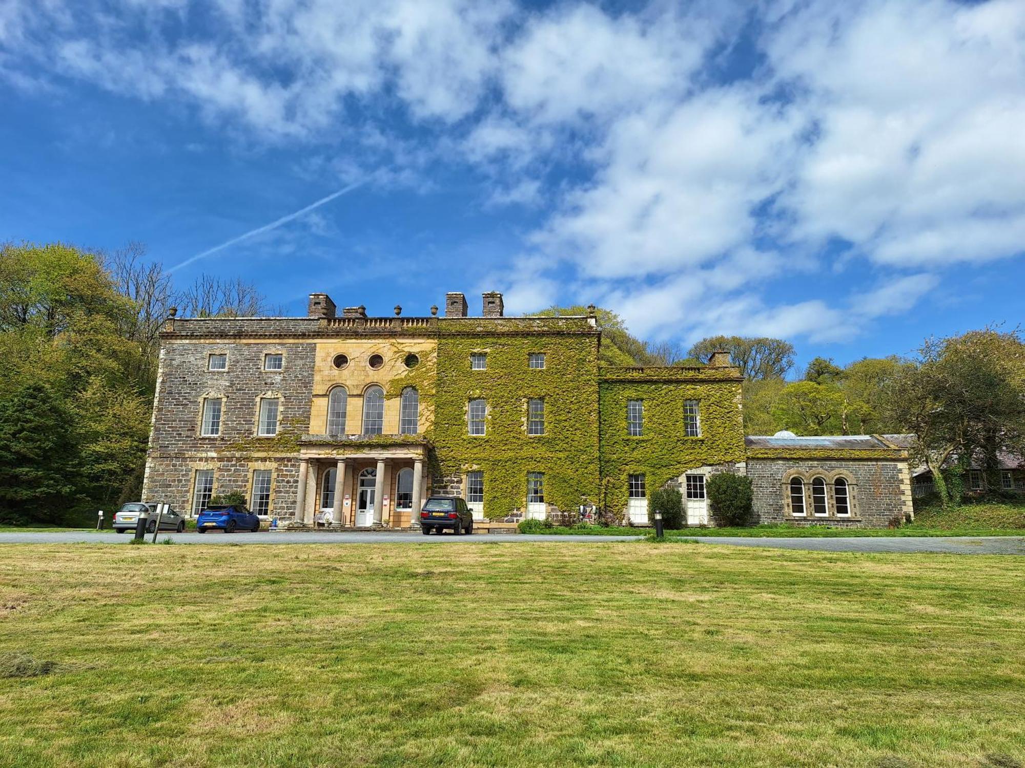 آبيريستويث Plas Nanteos Mansion المظهر الخارجي الصورة